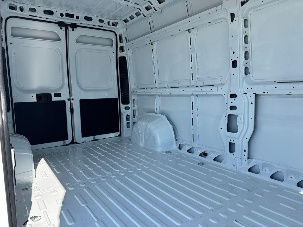 صورة مصغرة 26 لـ 2026 RAM PROMASTER 2500 TRADESMAN