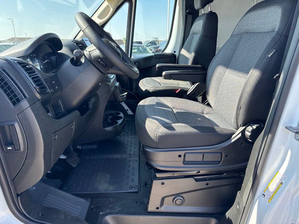 صورة 6 لـ 2026 RAM PROMASTER 2500 TRADESMAN