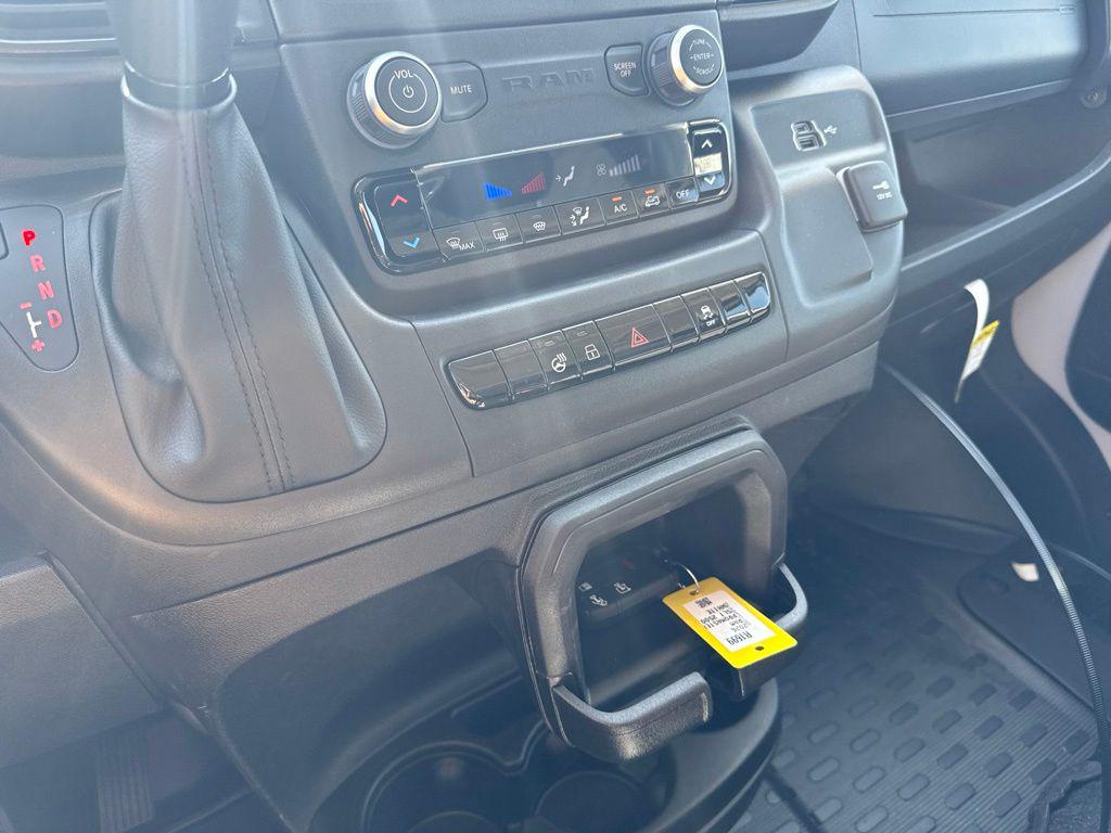 صورة مصغرة 23 لـ 2026 RAM PROMASTER 2500 TRADESMAN