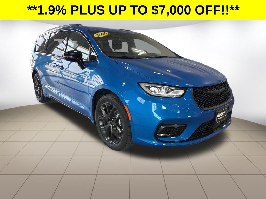 New 2026 Chrysler Pacifica L