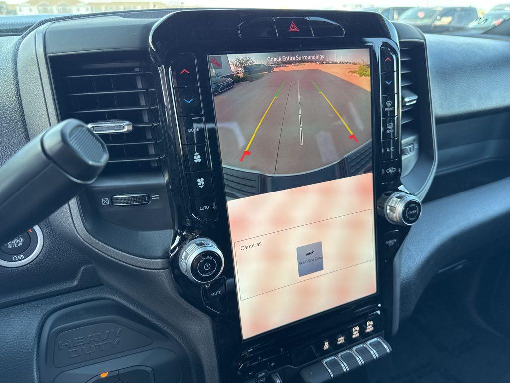 صورة مصغرة 25 لـ 2026 RAM 2500 TRADESMAN
