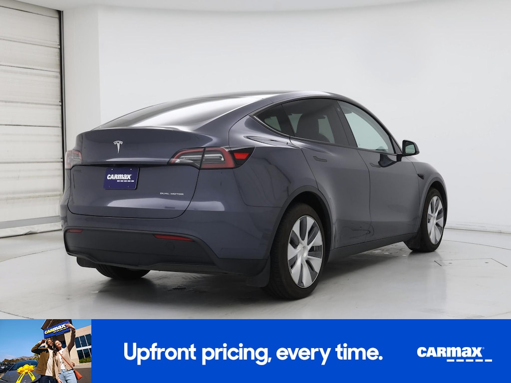 TESLA MODEL Y LONG RANGE - 10