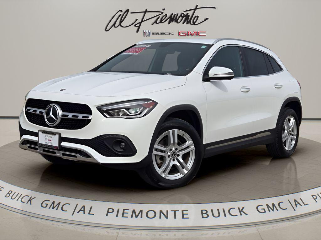 MERCEDES-BENZ GLA - 3