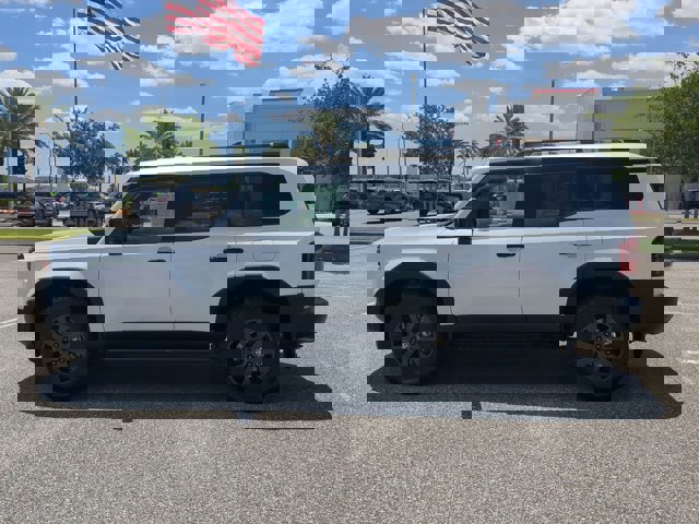 TOYOTA LAND CRUISER - 7