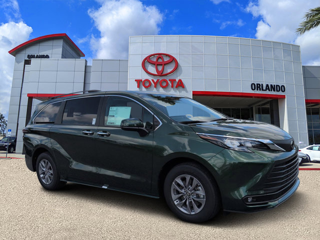 New 2026 Toyota Sienna XLE