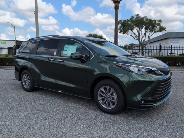 New 2026 Toyota Sienna XLE