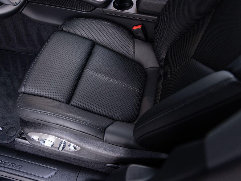 2026 Porsche MACAN 缩略图 23