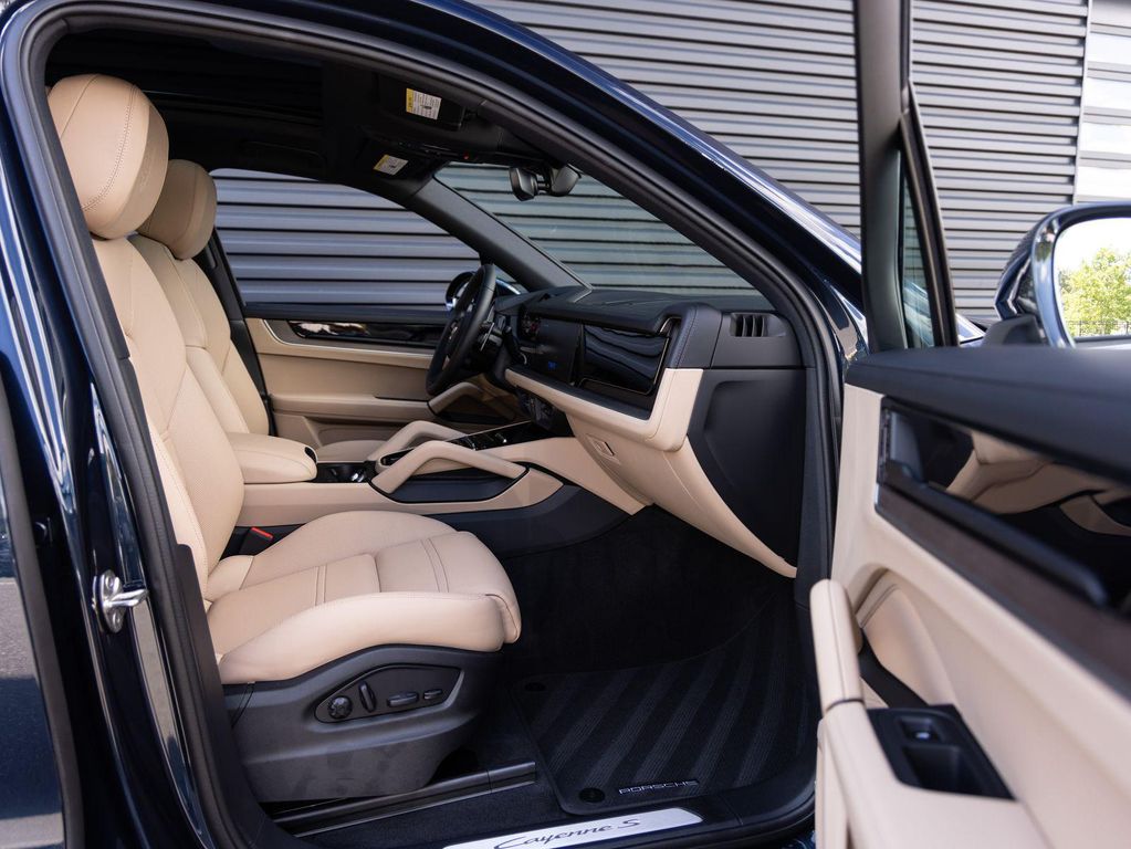 2026 Porsche CAYENNE S — миниатюра 32