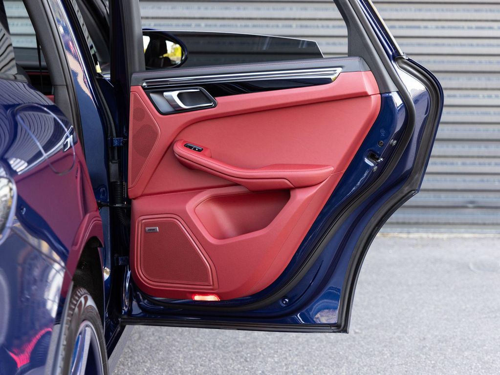 صورة مصغرة 30 لـ 2025 Porsche MACAN