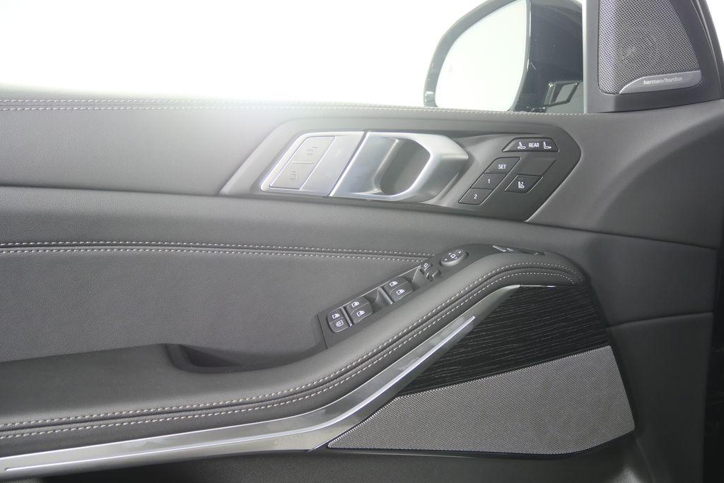 2027 BMW X7 XDRIVE40I — миниатюра 8
