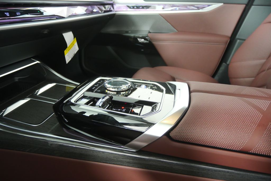 صورة مصغرة 23 لـ 2026 BMW 740 740I