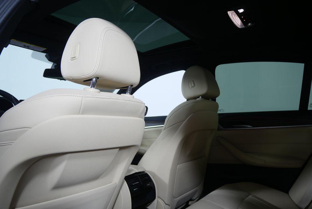 2023 BMW 530 I — миниатюра 16