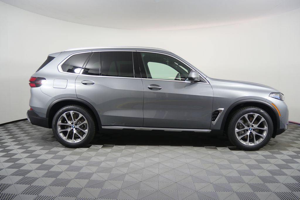 صورة 2 لـ 2026 BMW X5 PHEV XDRIVE50E