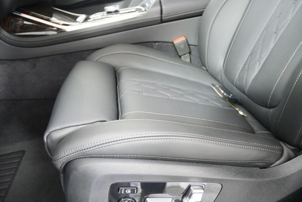 2026 BMW X7 M60I 照片 10