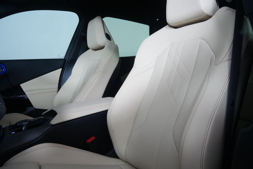 صورة 10 لـ 2026 BMW X3 30 XDRIVE