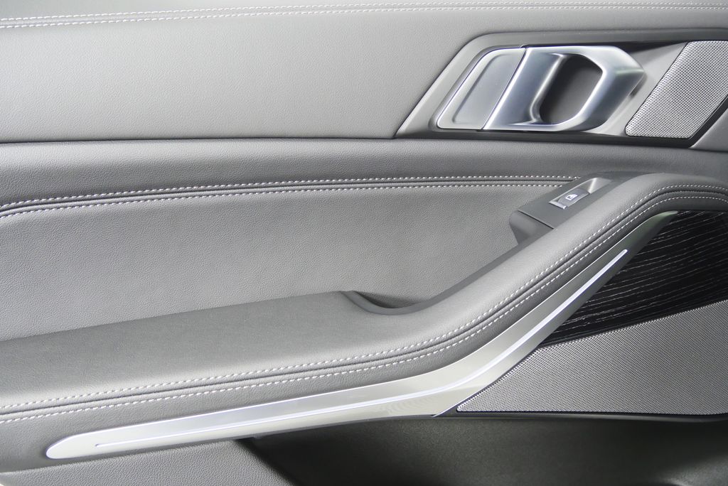 صورة مصغرة 13 لـ 2026 BMW X5 XDRIVE40I
