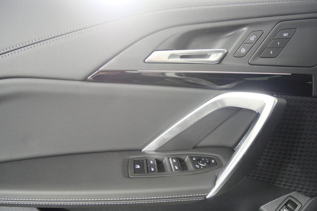 BMW X1 XDRIVE28I - 8