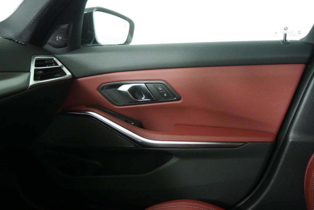 صورة مصغرة 24 لـ 2026 BMW 330 NA