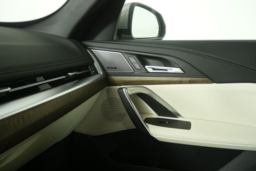 2026 BMW X1 XDRIVE28I — миниатюра 21