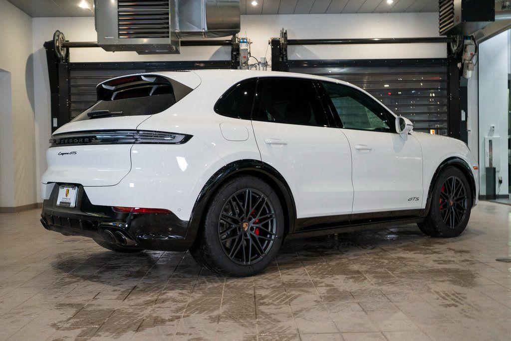 PORSCHE CAYENNE GTS - 9