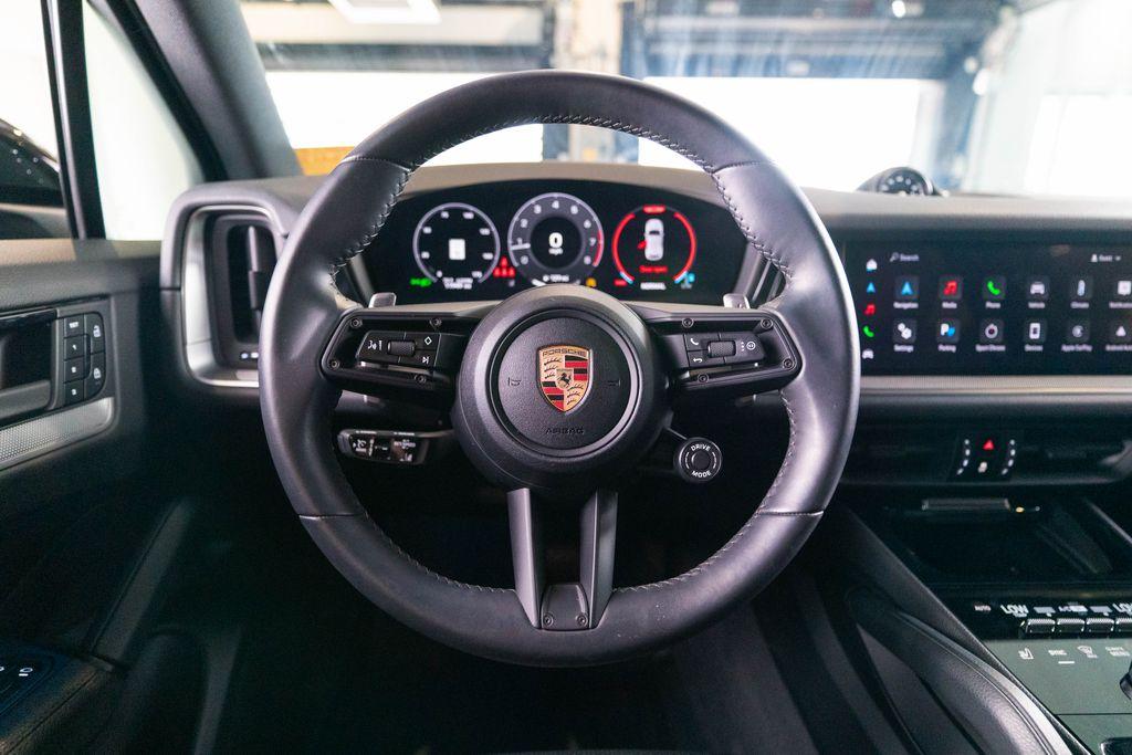 صورة مصغرة 32 لـ 2025 Porsche CAYENNE BASE
