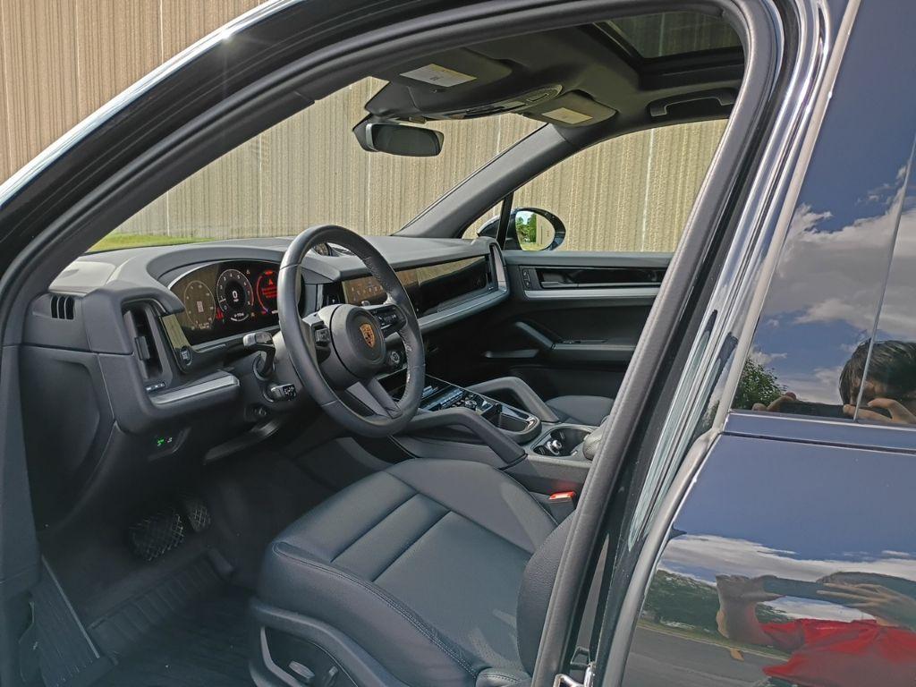 صورة 4 لـ 2025 Porsche CAYENNE BASE