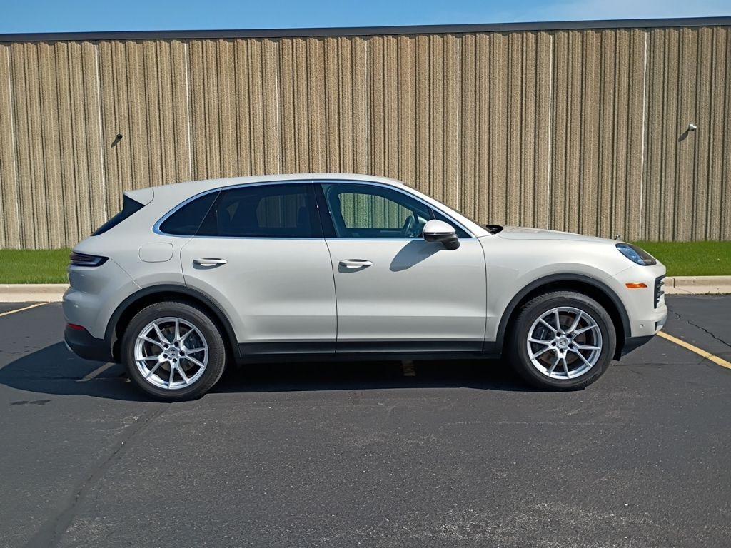 PORSCHE CAYENNE - 8