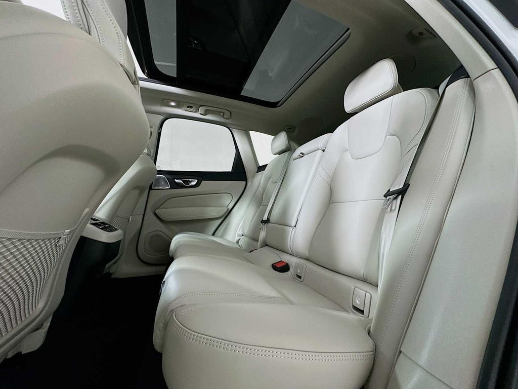 صورة مصغرة 22 لـ 2026 Volvo XC60 B5 ULTRA