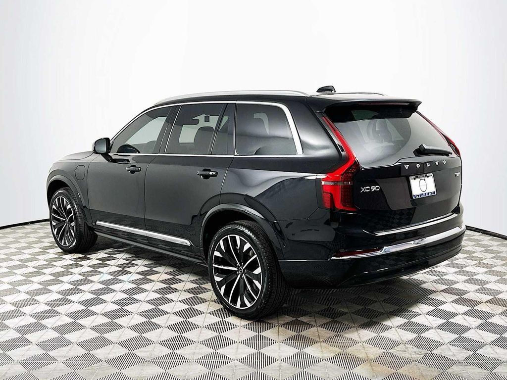 صورة 5 لـ 2025 Volvo XC90 PLUG-IN HYBRID T8 PLUS 7-SEATER