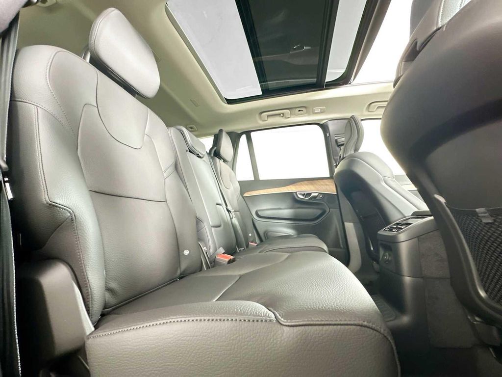 2025 Volvo XC90 PLUG-IN HYBRID T8 PLUS 7-SEATER — миниатюра 24