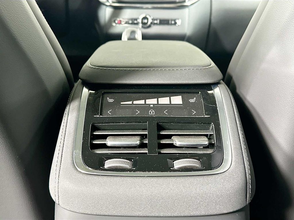 2025 Volvo XC90 PLUG-IN HYBRID T8 ULTRA 7-SEATER 缩略图 23