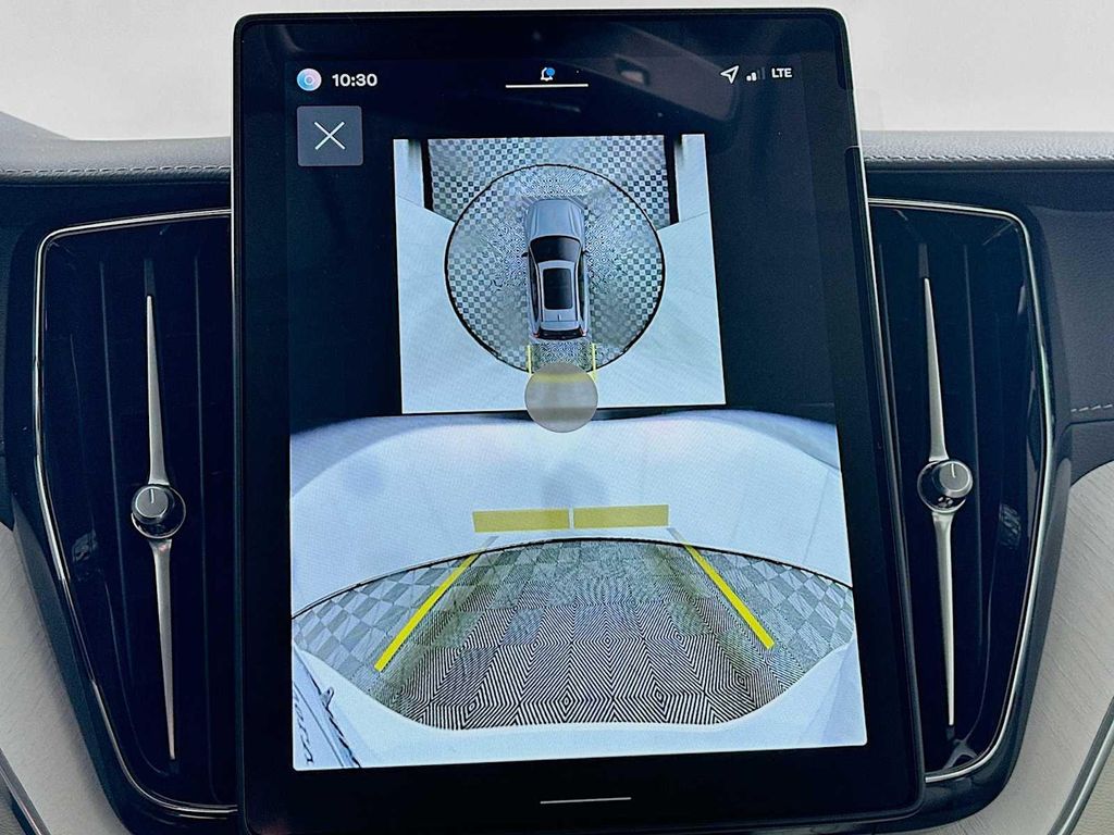 صورة مصغرة 15 لـ 2026 Volvo XC60 B5 ULTRA