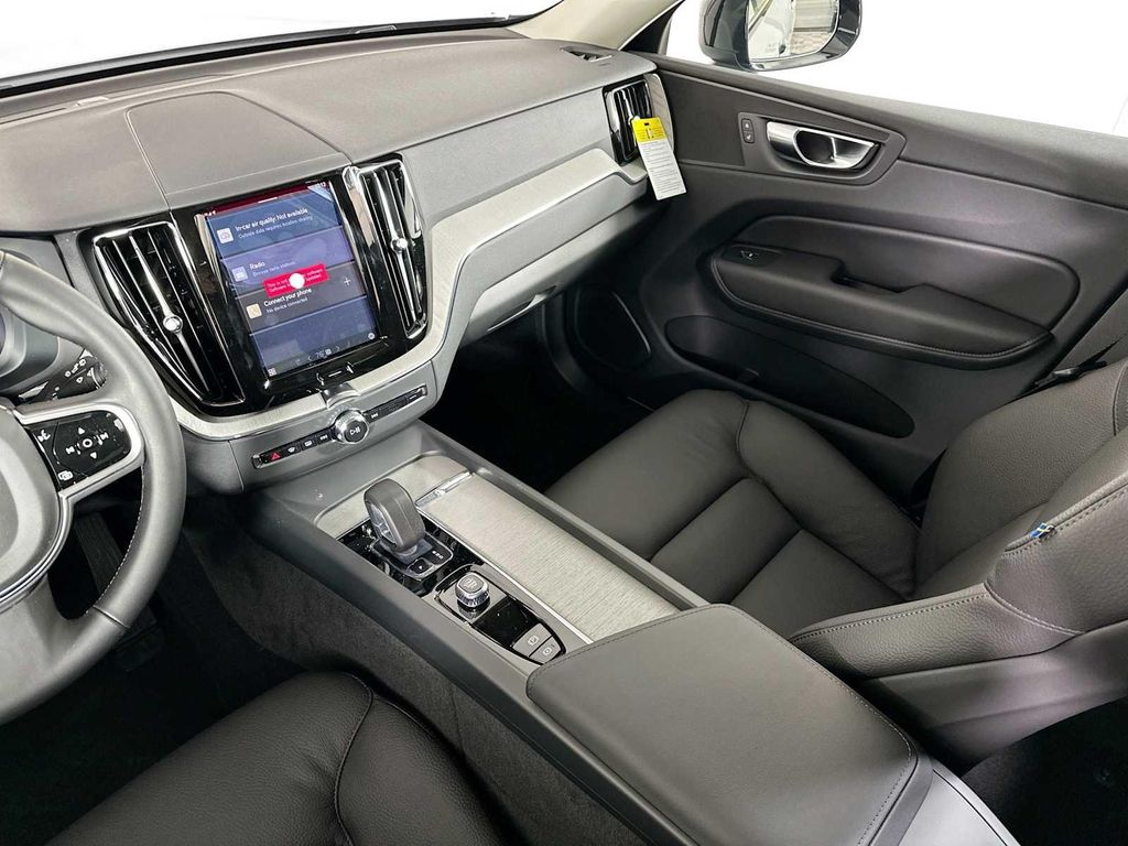 صورة مصغرة 21 لـ 2025 Volvo XC60 PLUG-IN HYBRID T8 PLUS