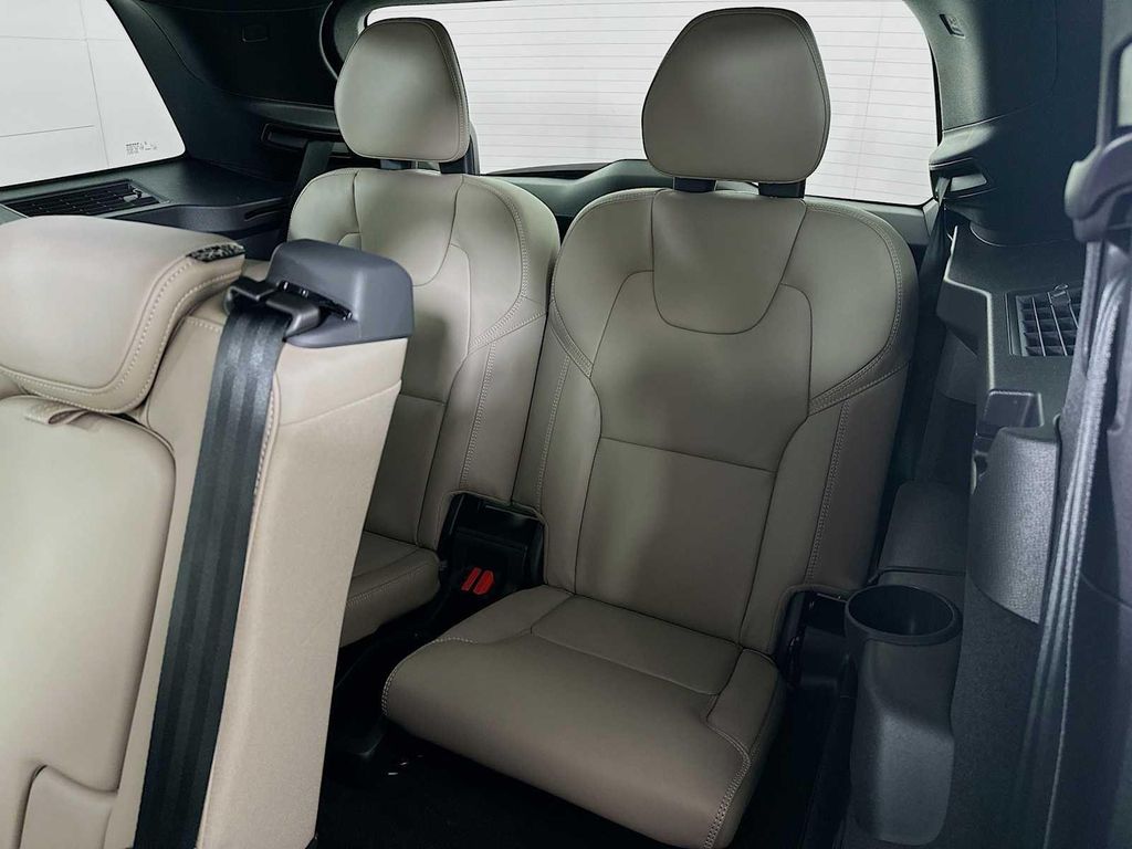 صورة مصغرة 25 لـ 2026 Volvo XC90 PLUG-IN HYBRID ULTRA, T8 AWD, ELECTRIC/GASOLI