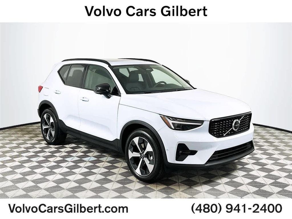 New 2026 Volvo XC40 Plus, B5 AWD Gas (mild hybrid), Dark