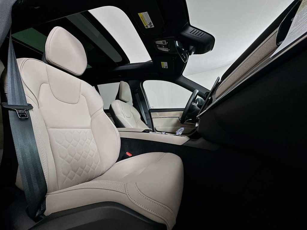 2026 Volvo XC90 PLUG-IN HYBRID PLUS, T8 AWD, ELECTRIC/GASOLIN 缩略图 27