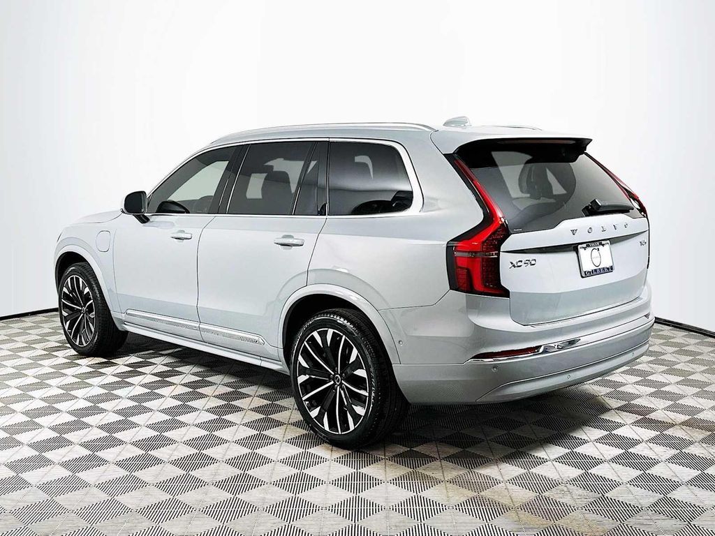 صورة 5 لـ 2026 Volvo XC90 PLUG-IN HYBRID PLUS, T8 AWD, ELECTRIC/GASOLIN