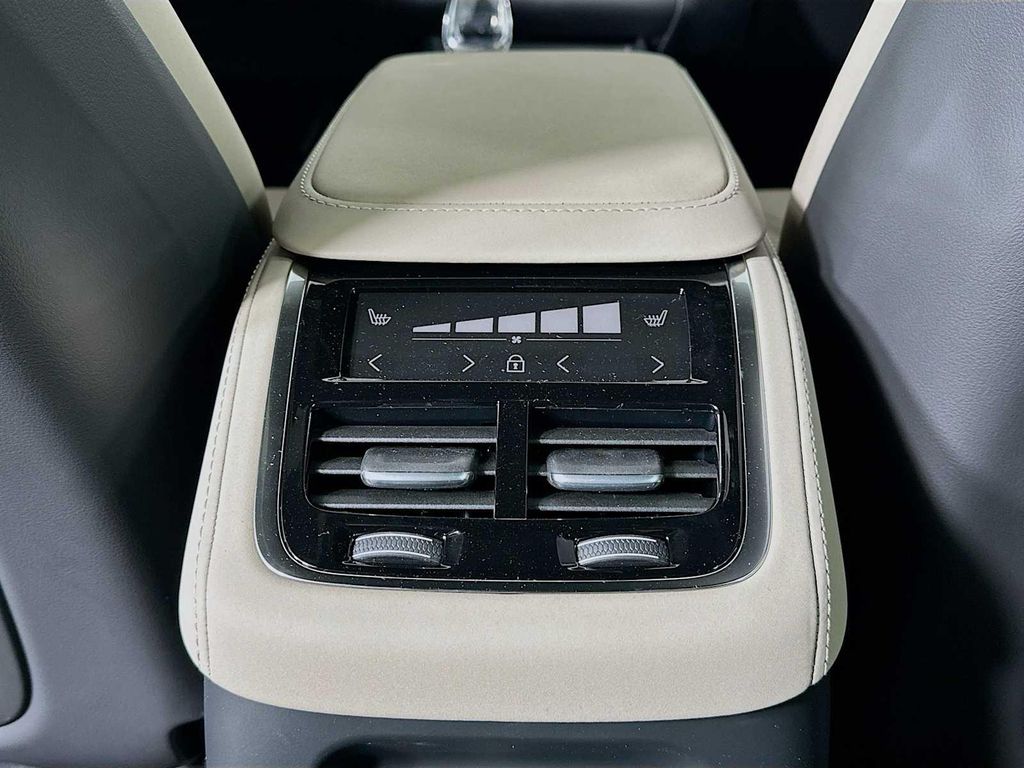 2026 Volvo XC90 PLUG-IN HYBRID PLUS, T8 AWD, ELECTRIC/GASOLIN 缩略图 23