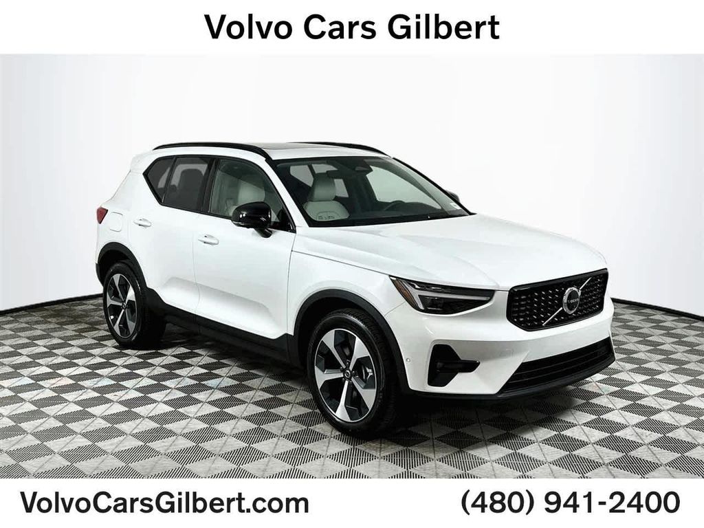 New 2026 Volvo XC40 Plus, B5 AWD Gas (mild hybrid), Dark