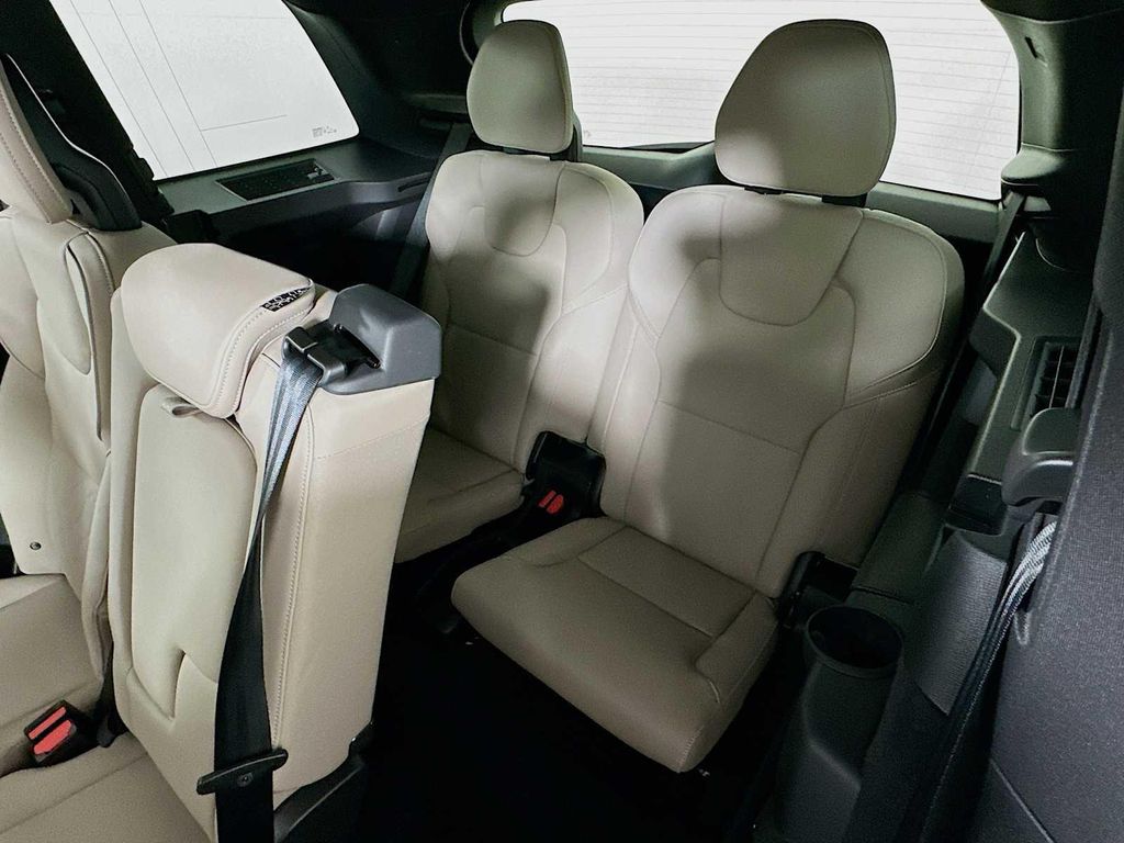 2026 Volvo XC90 PLUS, B5 AWD GAS (MILD HYBRID), GASOLINE, BRI — миниатюра 25