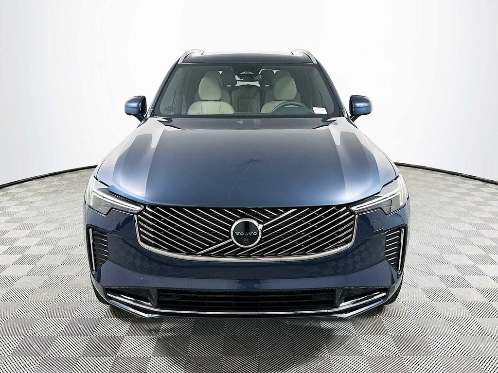 صورة مصغرة 2 لـ 2026 Volvo XC90 PLUS, B6 AWD GAS (MILD HYBRID), GASOLINE, BRI