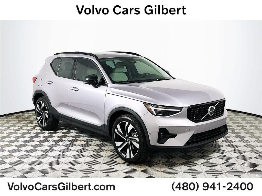New 2026 Volvo XC40 Plus, B5 AWD Gas (mild hybrid), Dark