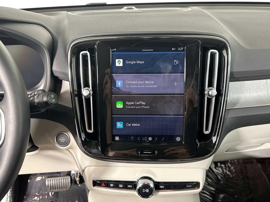 2025 Volvo XC40 B5 PLUS DARK THEME — миниатюра 13