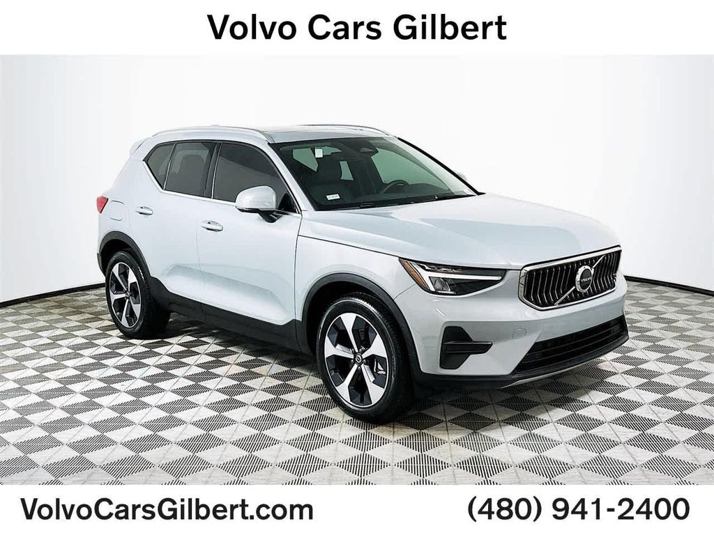 2025 VOLVO XC40 B5 CORE BRIGHT THEME photo 1