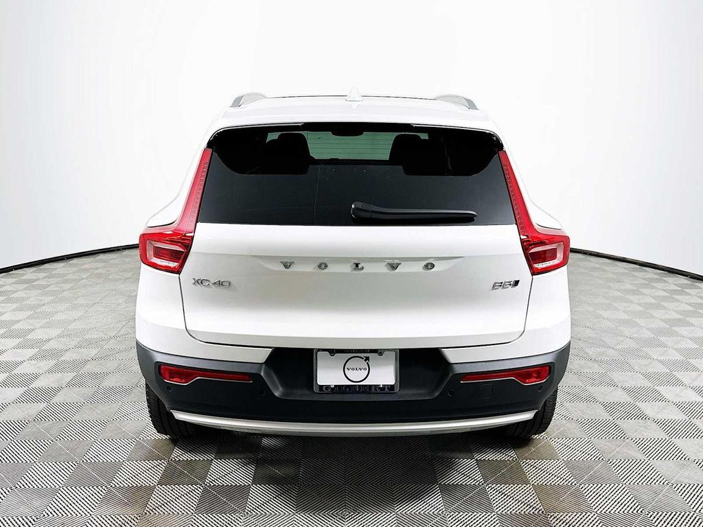 2025 VOLVO XC40 B5 CORE BRIGHT THEME photo 6