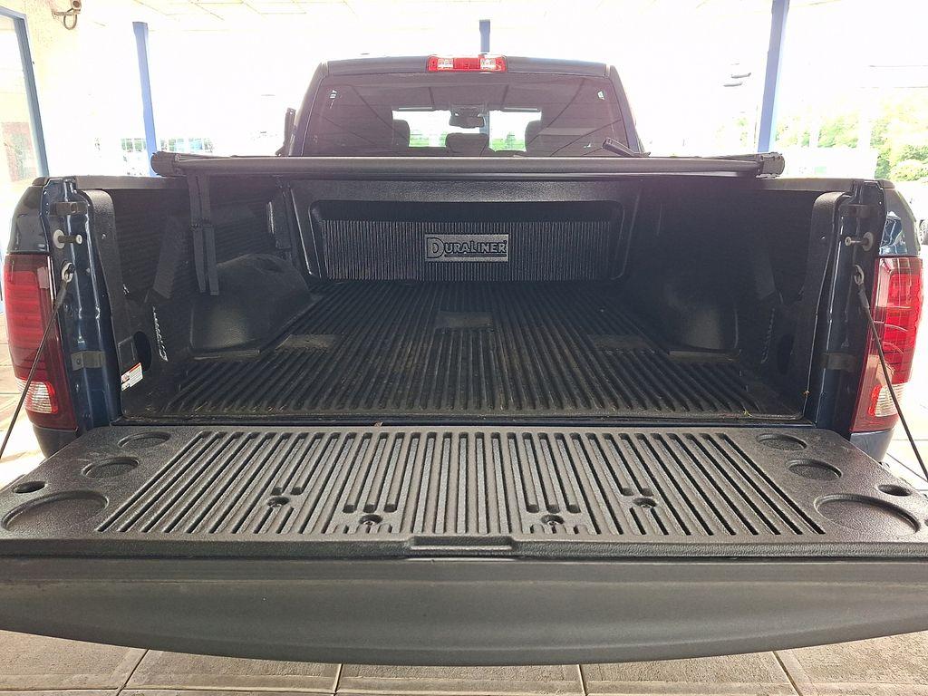 2022 RAM 1500 CLASSIC SLT — миниатюра 29