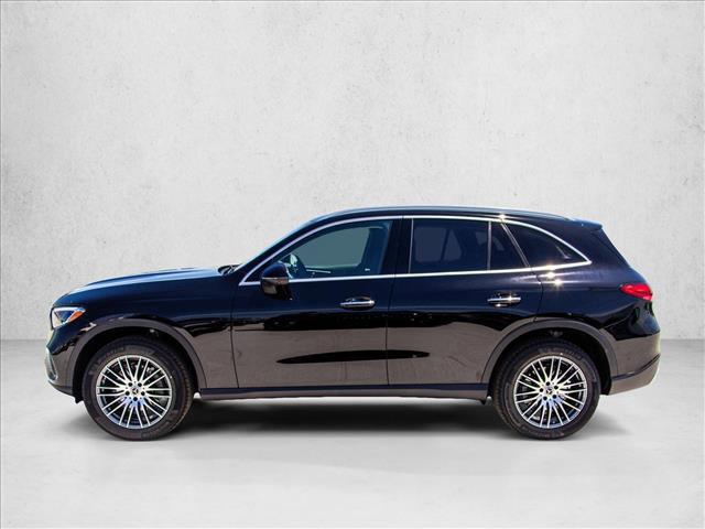 2026 Mercedes-BENZ GLC photo 8