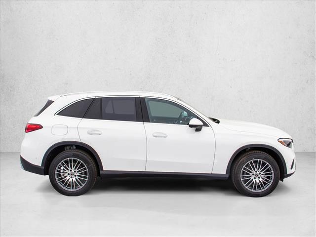 2026 Mercedes-BENZ GLC — фото 4