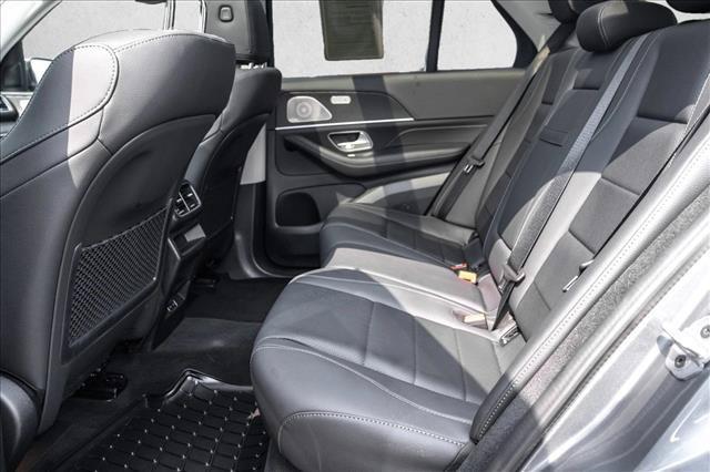 2026 Mercedes-BENZ GLE — миниатюра 19