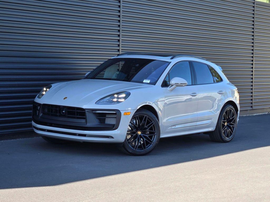 New 2026 Porsche Macan Macan GTS